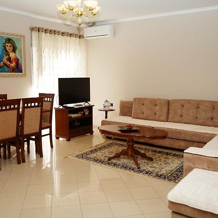 New Bazaar Bliss Apartamento Tirana Exterior foto