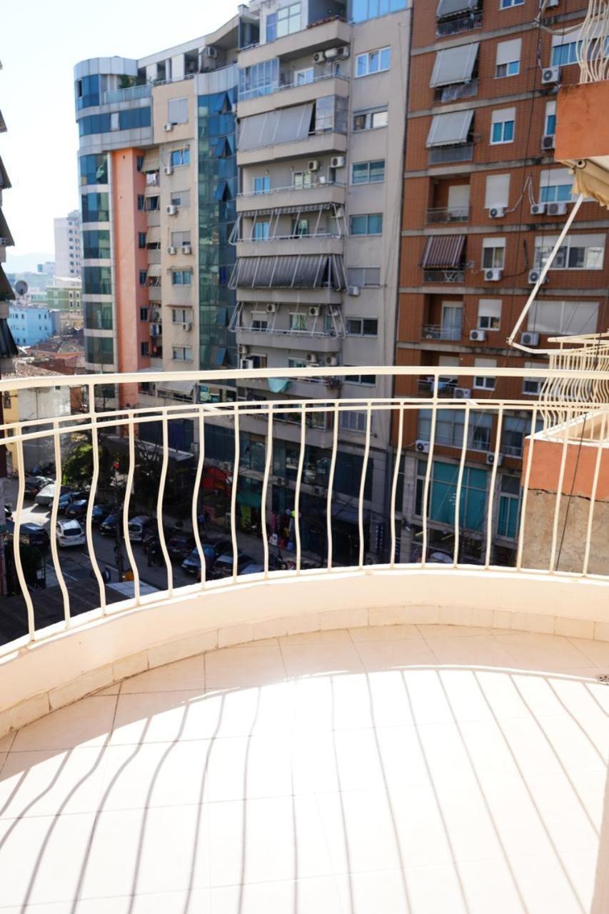 New Bazaar Bliss Apartamento Tirana Exterior foto
